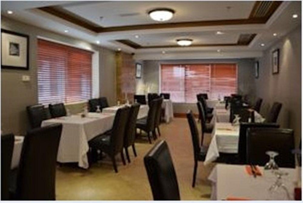 Richmond Greens Hotel Dubai Exterior photo